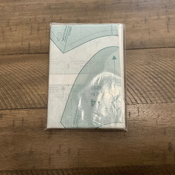 Burda 4233 Sewing Pattern Christmas Elf Gnome Dwarf Doll Plush 2 Sizes - Picture 2 of 2